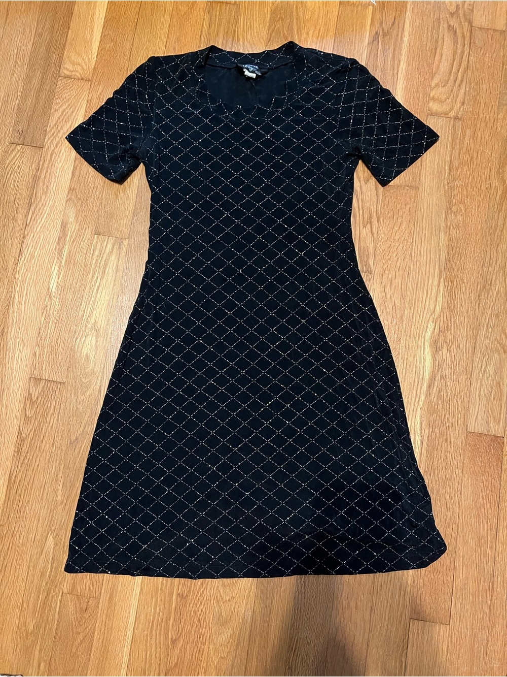 Black Short-Sleeve A-Line Dress with Metallic Glitter Grid Detail (5-6) *